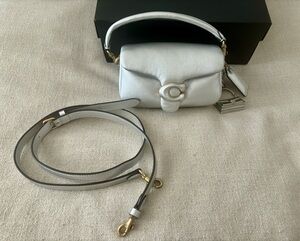 Coach pillow tabby 18- sold out